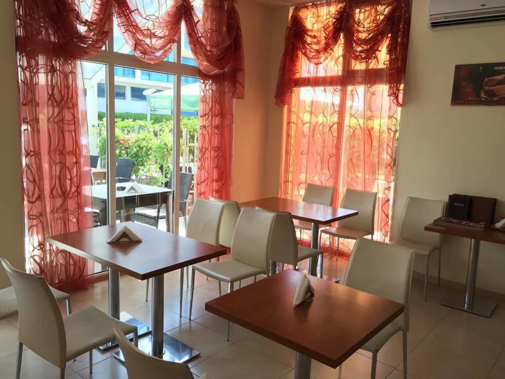 Hotel Beatris Family House Sunny Beach Exterior foto